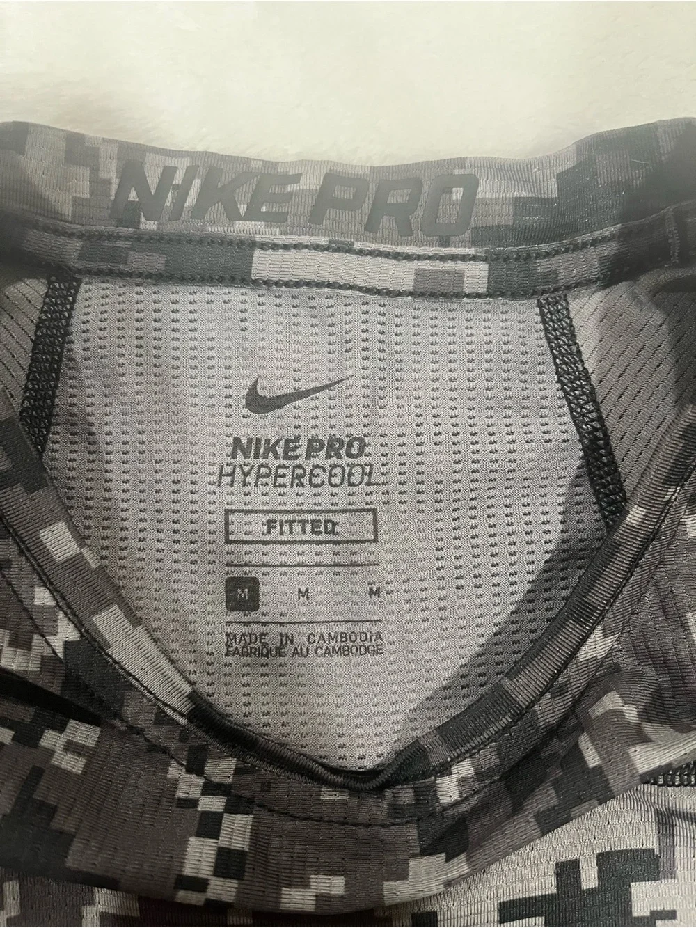 Nike Pro Hypercool Fitted Digital Camo Short Sleeve Shirt - Medium